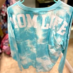 Maternity/ Nursing shirt size medium NWOT